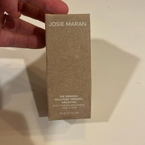 Josie Maran Oil
